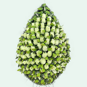 Венок из искусственных цветов